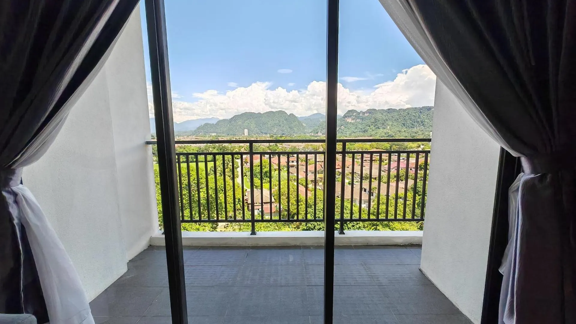 The Cove Premium Suites 7-13Pax By Iwh Suites Ipoh 0*,  Malaysia