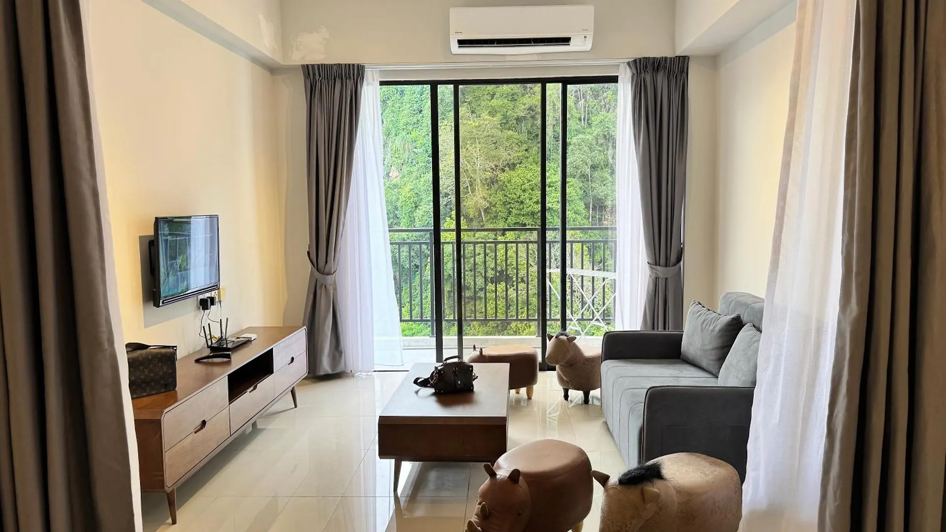 Apartment The Cove Premium Suites 7-13Pax By Iwh Suites Ipoh